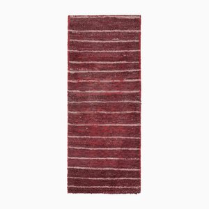 Marokkanischer Vintage Läufer in Rot mit geometrischem Streifenmuster