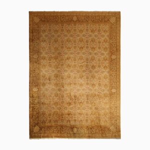 Europäischer Vintage Teppich im Oushak-Stil mit Blumenmuster in Gold und Beige-Braun