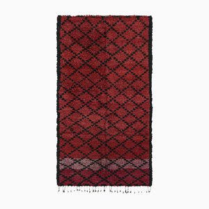 Marokkanischer Vintage Teppich in Rot mit schwarzem Rautenmuster