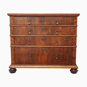 Commode à Tiroirs Géorgienne en Noyer, 1720s