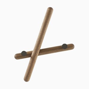 Mikado Wandgarderobe aus Nussholz von Morica Design