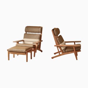 Scandinavian Modern Model 375 Lounge Chairs by Hans J. Wegner for GETAMA, 1960s, Set of 3
