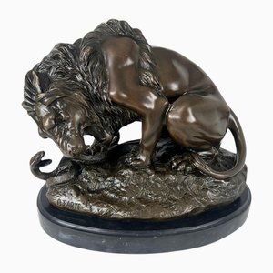 Da A. Barye, Leone con serpente, XX secolo, Bronzo