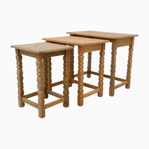 Mesas nido danesas brutalistas de roble al estilo de Kjærnulf, años 70. Juego de 3