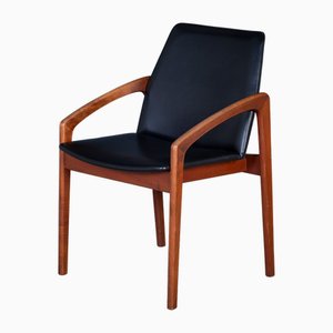 Fauteuil Modèle 23 en Teck et Cuir Noir par Henning Kjærnulf, Danemark, 1960s