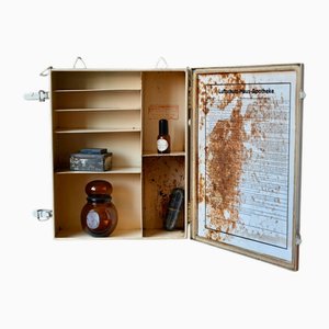 Bauhaus Apothekenschrank, 1940er