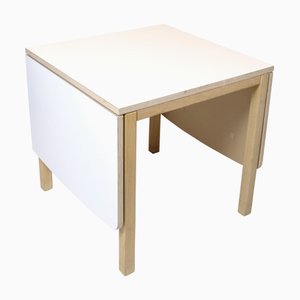 Tavolo modello 517 Flap in quercia con ripiano in laminato bianco