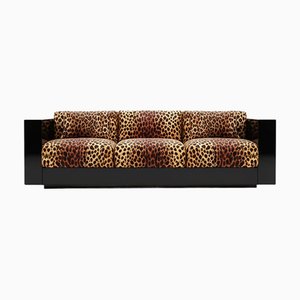 Revolution Sofa mit Leopardenmuster und schwarzem Lack von Moanne