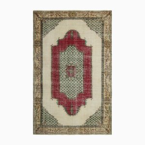 Türkischer Vintage Teppich in Beige mit rotem und grünem geometrischem Medaillon