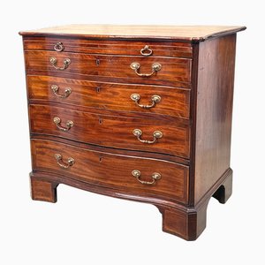 George III Mahogany Serpentine Chest of Drawers, 1770