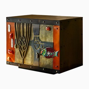 Mobiletto Mid-Century in ottone, metallo, smalto e pietre preziose, Belgio, anni '60