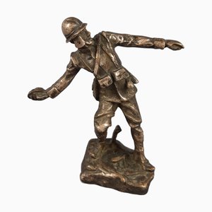 Scultura antica in bronzo di soldato di fanteria, anni '40
