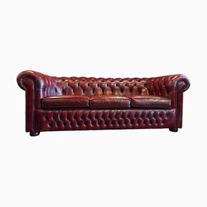Divano Chesterfield in pelle