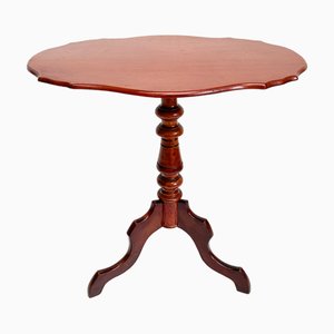 Table Tripode Antique en Acajou : Table à Vin à Bords Festonnés, 1890s