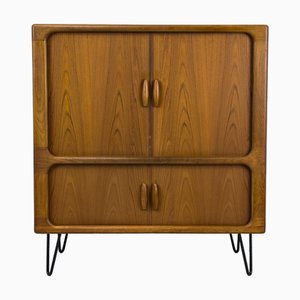 Dänisches Hi-Fi Sideboard aus Teak mit Rolltüren von Dyrlund, 1970er