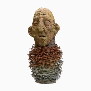 Óscar Aldonza Torres, Testa 14, 2019, Stoneware Fired in Reduction with Embedded Barbed Wire