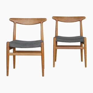Sillas W2 de roble de Hans J. Wegner para CM Madsen, años 60. Juego de 2