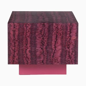 Mesa Osis Cube de madera lacada en rojo de LLOT LLOV