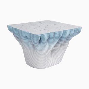 Table Paramorph Bleue par Philipp Aduatz