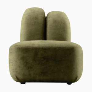 Poltrona Bunny di design in velluto verde di EMKO