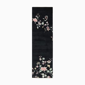 Runner nero con fiori colorati di Rug&Kilim