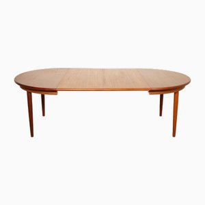 Vintage Extendable Round Dining Table in Teak