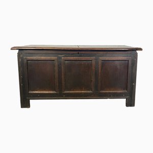 Antique English Rustic Coffer Chest in Oak, 18th Century