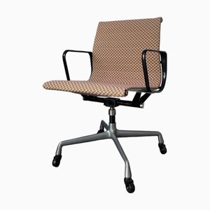 EA117 Bürostuhl von Eames für Herman Miller, 1960er