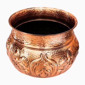 Großer Blumentopf aus gehämmertem Kupfer im Jugendstil, Wien, Österreich, 1908