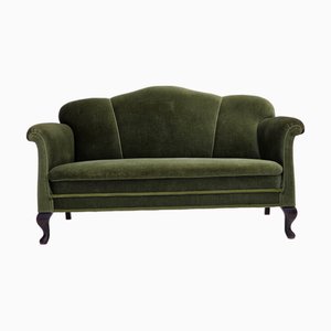 Sofá de dos plazas danés de terciopelo verde, años 50