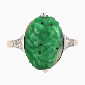 Art Deco Engraved Jade Diamonds Ring in 18 Karat Yellow Gold, 1920s
