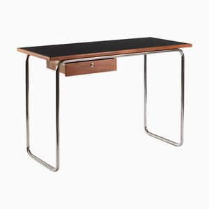 Scrivania in stile Bauhaus di Artur Drozd