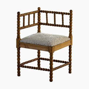 Chaise d'Angle Bobbin Antique Artisanale avec Laine d'Agneau, France, 1920s