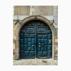 Guy Sargent, La porta blu