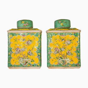 Chinesische Pastell-Porzellan Teedosen mit Blumenmotiv, 2 . Set