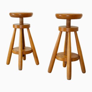 Sgabelli Mid-Century moderni regolabili girevoli in abete, Italia, anni '60, set di 2
