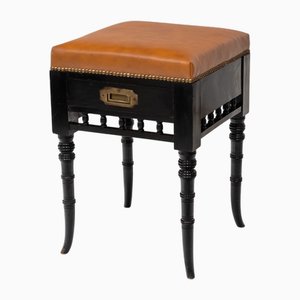 Aesthetic Movement Klavierhocker aus ebonisiertem Leder mit Schublade, 1880er