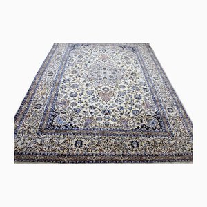 Handgeknüpfter Nain Teppich aus Wolle und Seide im Nahen Osten