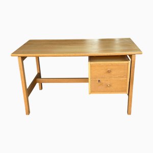 Scrivania Mid-Century GE-125 in quercia con cassetti e chiave di Hans J. Wegner per Getama, Danimarca, anni '60