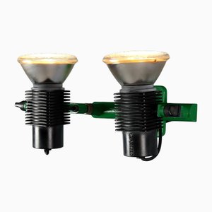 Lámpara de pared vintage de metal esmaltado en verde de Stilnovo, años 80