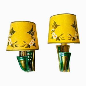 Applique da parete Art Déco in ceramica verde con paralumi dipinti a mano, Francia, anni '40, set di 2