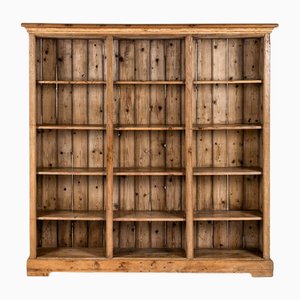 Country House Bookcase in Pine