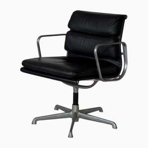 EA208 Soft Pad Chair von Charles & Ray Eames für ICF De Padova, 1973