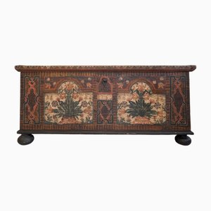 Tiroler rustikale handbemalte Truhe