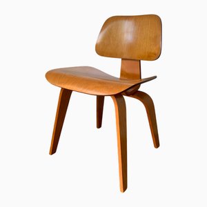 DCW Dining Chair in Wood by Charles & Ray Eames for Herman Miller, 1950s
