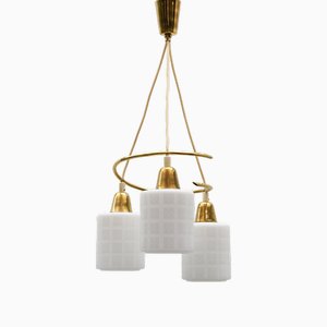 Lampada Mid-Century moderna in ottone e vetro opalino, anni '50