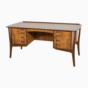 Bureau Mid-Century en Noyer par Svend Åge Madsen pour HP Hansen, Danemark, 1960s