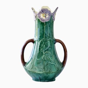 Jugendstil Slip Vase mit Stiefmütterchen, 19. Jh.