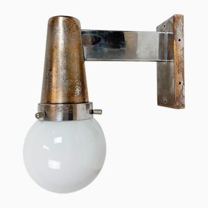Lampada da parete Art Déco vintage con vetro opalino, anni '30