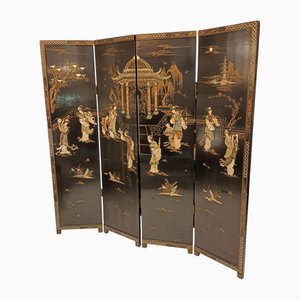Lacquered Chinoiserie Screen with Relief Decoration